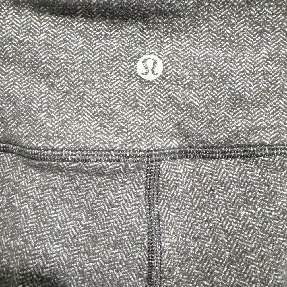 12. Lululemon Knit Herringbone Pattern Leggings W… - image 6